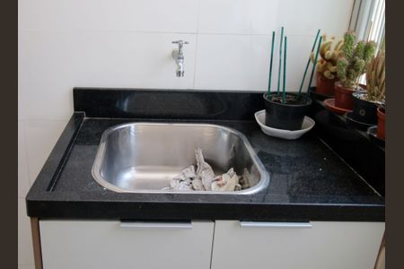 Apartamento para alugar com 65m², 2 quartos e 1 vagaÁrea de Serviço