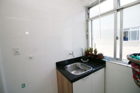 Apartamento para alugar com 65m², 2 quartos e 1 vagaÁrea de Serviço