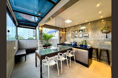 Apartamento à venda com 170m², 4 quartos e 3 vagas