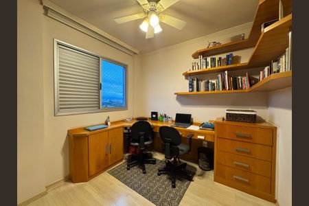 Apartamento à venda com 170m², 4 quartos e 3 vagas