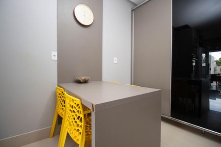 Casa de condomínio para alugar com 370m², 4 quartos e 6 vagasCozinha