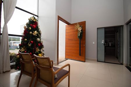 Casa de condomínio para alugar com 370m², 4 quartos e 6 vagasSala