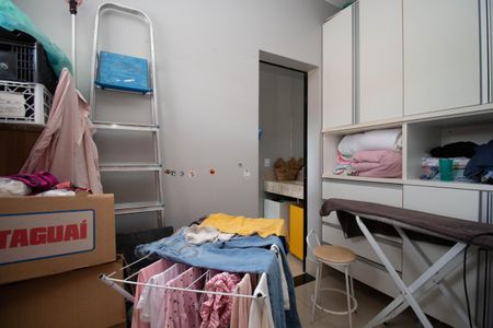 Casa de condomínio para alugar com 370m², 4 quartos e 6 vagasQuarto de Serviço