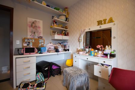 Casa de condomínio para alugar com 370m², 4 quartos e 6 vagasSuíte 2