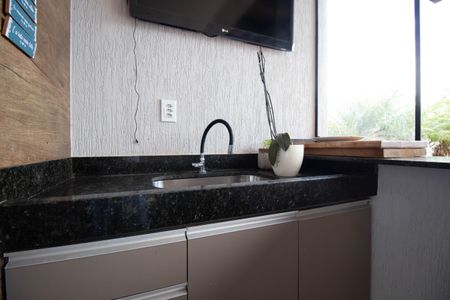 Casa de condomínio para alugar com 370m², 4 quartos e 6 vagasChurrasqueira