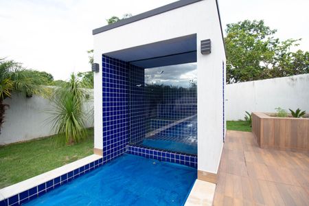 Casa de condomínio para alugar com 370m², 4 quartos e 6 vagasSauna