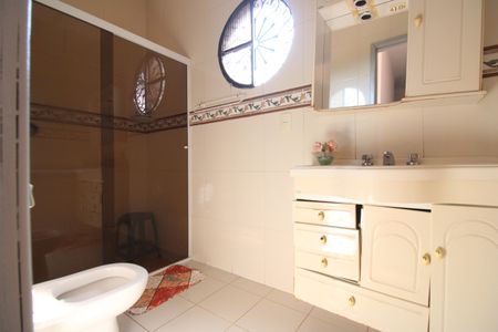 Casa de condomínio para alugar com 1500m², 4 quartos e 3 vagasBanheiro