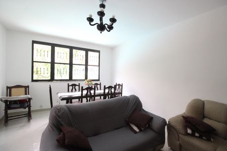 Casa de condomínio para alugar com 1500m², 4 quartos e 3 vagasSala