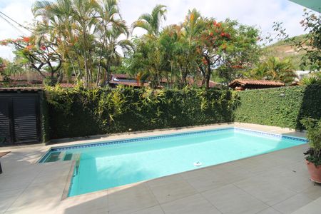 Casa de condomínio para alugar com 1500m², 4 quartos e 3 vagasFrente da casa - Piscina 