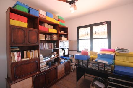 Casa de condomínio para alugar com 1500m², 4 quartos e 3 vagasQuarto 1