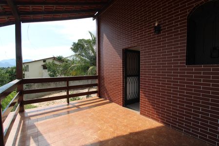 Casa de condomínio para alugar com 1500m², 4 quartos e 3 vagasVaranda