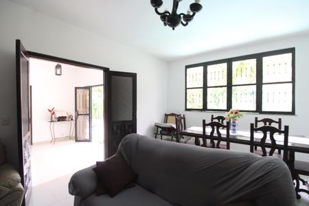 Sala de casa de condomínio para alugar com 4 quartos, 1500m² em Pechincha, Rio de Janeiro