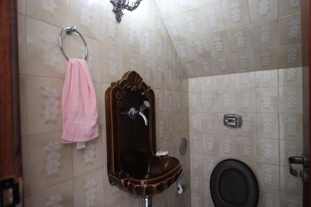 Casa de condomínio para alugar com 1500m², 4 quartos e 3 vagasLavabo