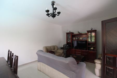 Sala de casa de condomínio para alugar com 4 quartos, 1500m² em Pechincha, Rio de Janeiro