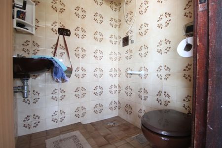 Casa de condomínio para alugar com 1500m², 4 quartos e 3 vagasÁrea de serviço - Banheiro