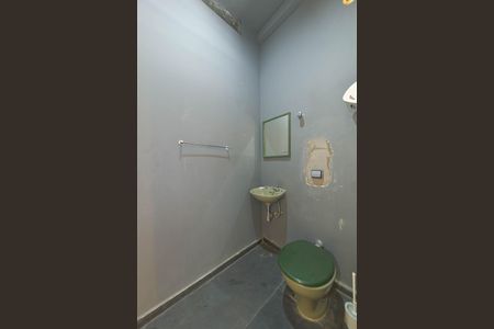 Casa à venda com 246m², 3 quartos e 3 vagasBanheiro