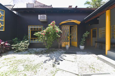 Casa à venda com 246m², 3 quartos e 3 vagasQuintal