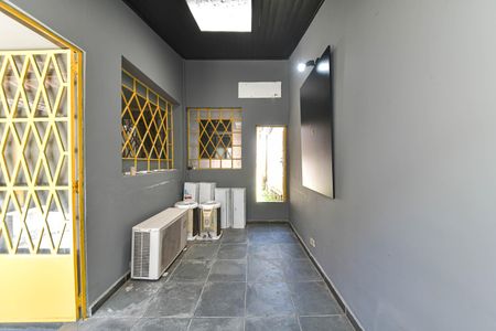 Casa à venda com 246m², 3 quartos e 3 vagasEscritório