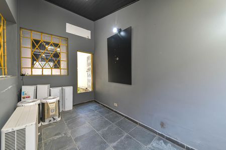 Casa à venda com 246m², 3 quartos e 3 vagasEscritório