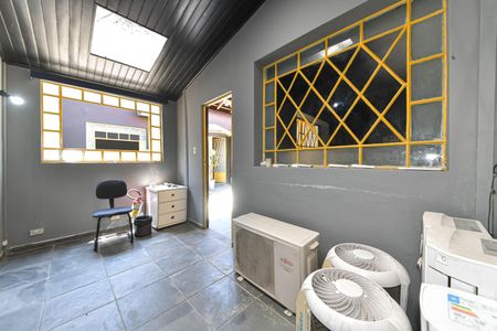 Casa à venda com 246m², 3 quartos e 3 vagasEscritório