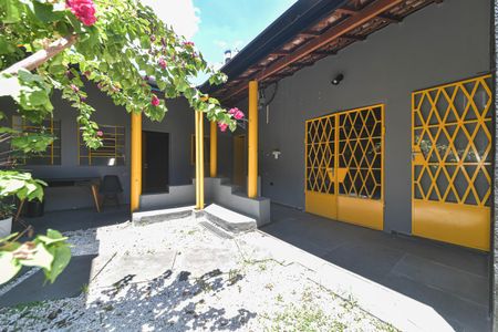 Casa à venda com 246m², 3 quartos e 3 vagasQuintal