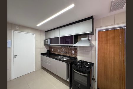 Apartamento à venda com 88m², 2 quartos e 2 vagasCozinha e Área de Serviço