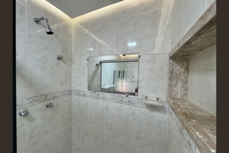 Apartamento à venda com 88m², 2 quartos e 2 vagasBanheiro Social