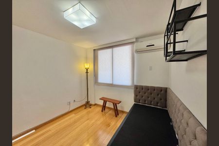 Apartamento à venda com 88m², 2 quartos e 2 vagasQuarto 