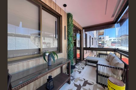 Apartamento à venda com 88m², 2 quartos e 2 vagasVaranda