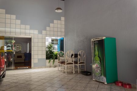 Casa à venda com 263m², 4 quartos e 6 vagas Casa à venda com 263m², 4 quartos e 6 vagasGaragem