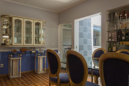 Casa à venda com 263m², 4 quartos e 6 vagas Casa à venda com 263m², 4 quartos e 6 vagasSala de Jantar