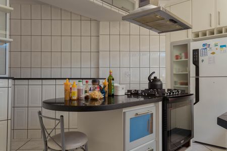 Casa à venda com 263m², 4 quartos e 6 vagas Casa à venda com 263m², 4 quartos e 6 vagasCozinha