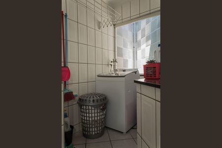 Casa à venda com 263m², 4 quartos e 6 vagas Casa à venda com 263m², 4 quartos e 6 vagasÁrea de Serviço