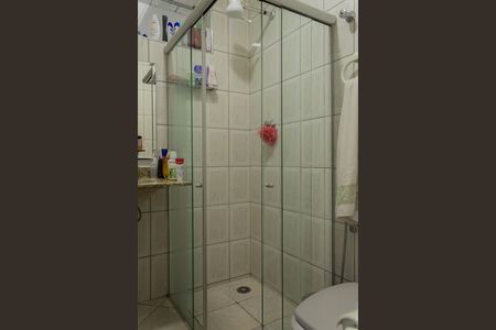 Casa à venda com 263m², 4 quartos e 6 vagas Casa à venda com 263m², 4 quartos e 6 vagasBanheiro da Suíte 1