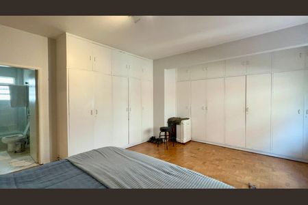 Apartamento para alugar com 188m², 3 quartos e 1 vagaSuite
