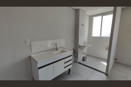 Apartamento para alugar com 34m², 2 quartos e sem vaga Apartamento para alugar com 34m², 2 quartos e sem vagaCozinha e Área de Serviço