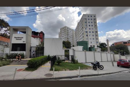 Apartamento para alugar com 34m², 2 quartos e sem vaga