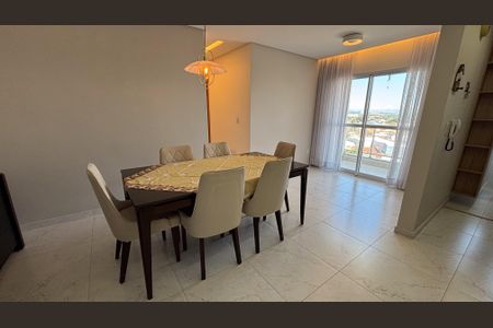 Sala  de apartamento para alugar com 3 quartos, 78m² em Centro, Jacareí