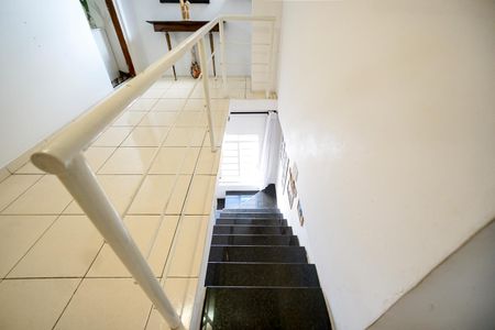 Casa à venda com 150m², 4 quartos e 1 vagaEscada
