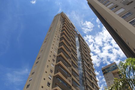 Apartamento para alugar com 120m², 3 quartos e 2 vagasFachada