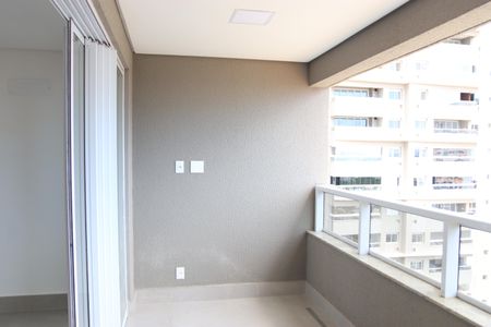 Apartamento para alugar com 120m², 3 quartos e 2 vagasVaranda