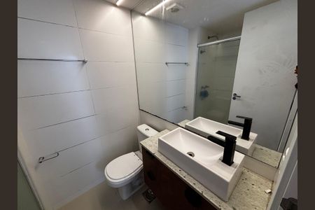Apartamento para alugar com 74m², 2 quartos e 2 vagasBanheiro da Suíte