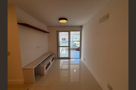 Sala de apartamento para alugar com 2 quartos, 74m² em Recreio dos Bandeirantes, Rio de Janeiro