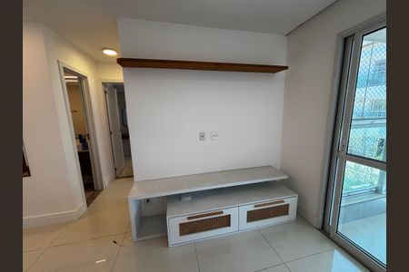 Apartamento para alugar com 74m², 2 quartos e 2 vagasSala