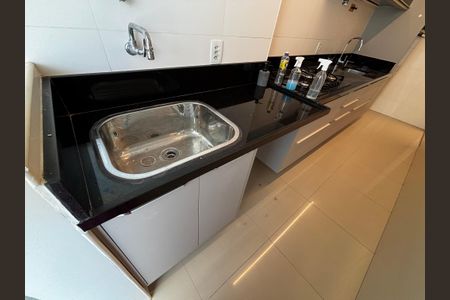 Apartamento para alugar com 74m², 2 quartos e 2 vagasÁrea de Serviço