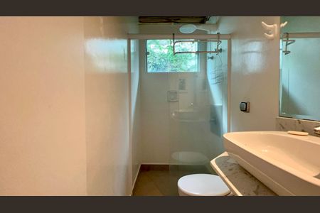 Casa à venda com 110m², 2 quartos e 2 vagasBanheiro da Suíte 1
