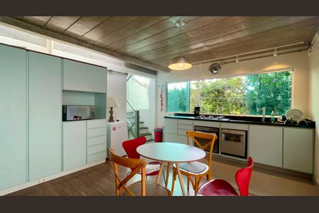 Casa à venda com 110m², 2 quartos e 2 vagasCozinha