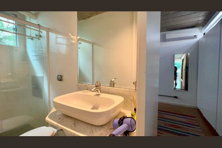 Casa à venda com 110m², 2 quartos e 2 vagasSuíte 1