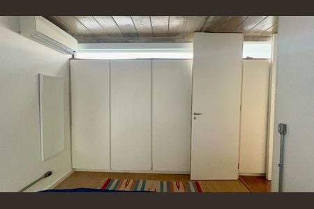 Casa à venda com 110m², 2 quartos e 2 vagasSuíte 1