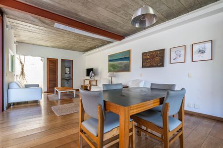 Sala/Cozinha de casa à venda com 2 quartos, 110m² em Vila Madalena, São Paulo